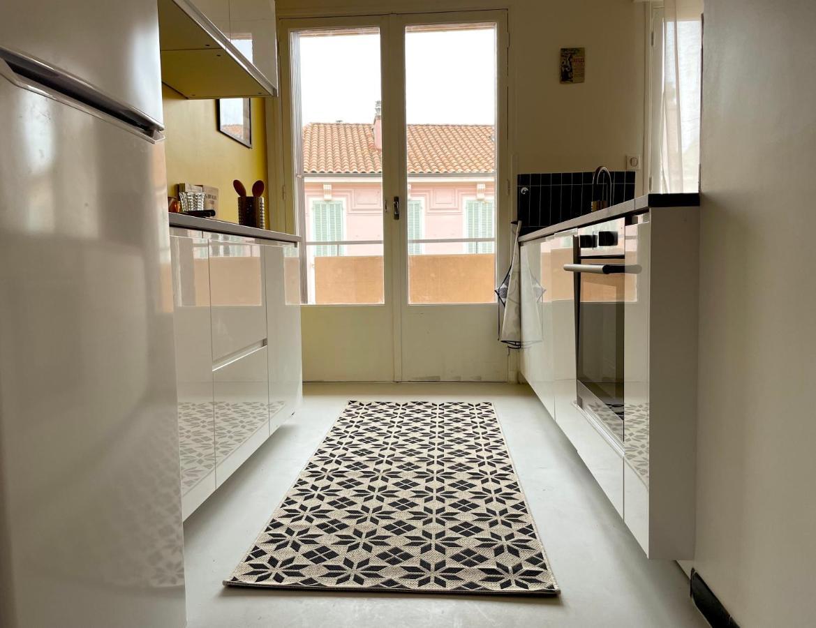 Hyper Centre 3 Parking Balcon Clim Wifi * Sanary-sur-Mer